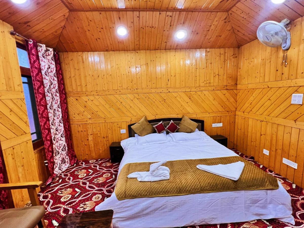 Roseline Inn Срінагар Екстер'єр фото