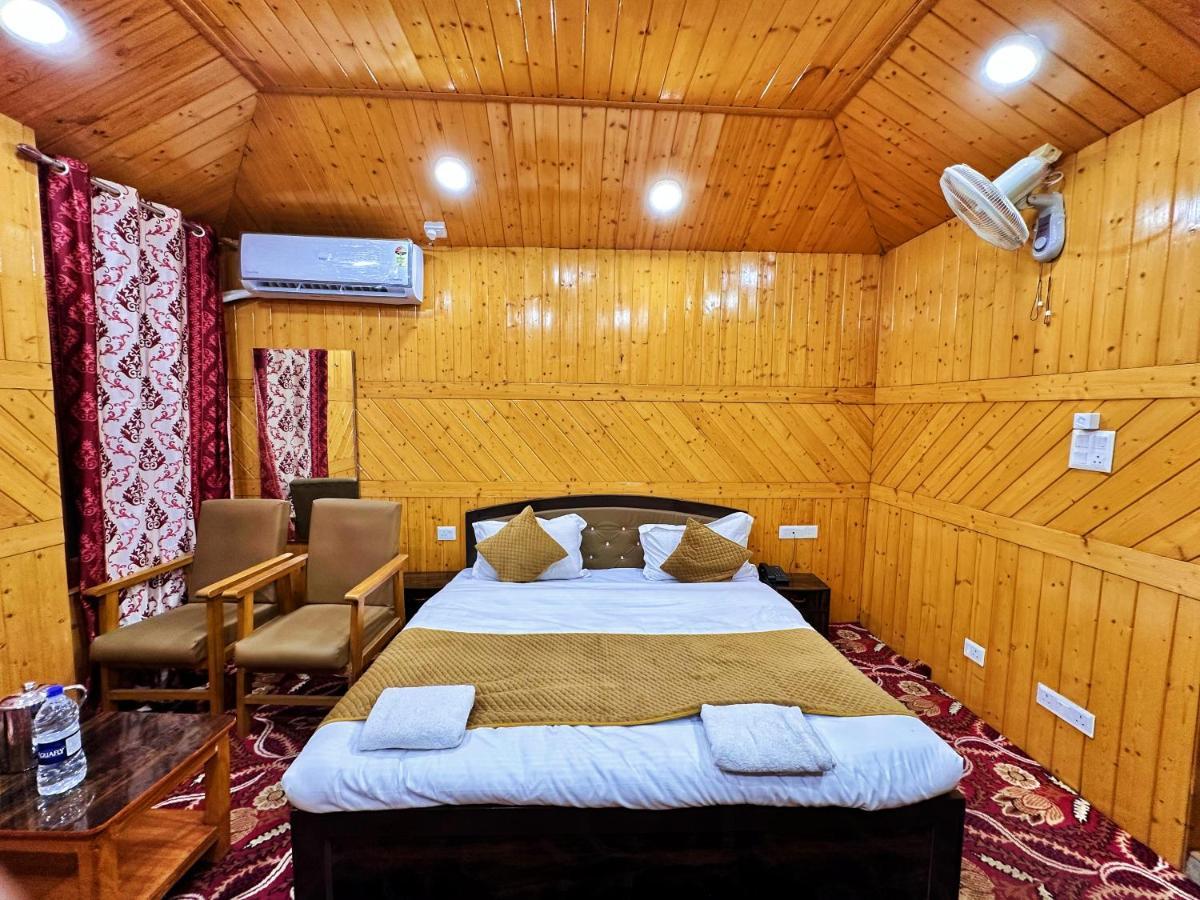 Roseline Inn Срінагар Екстер'єр фото